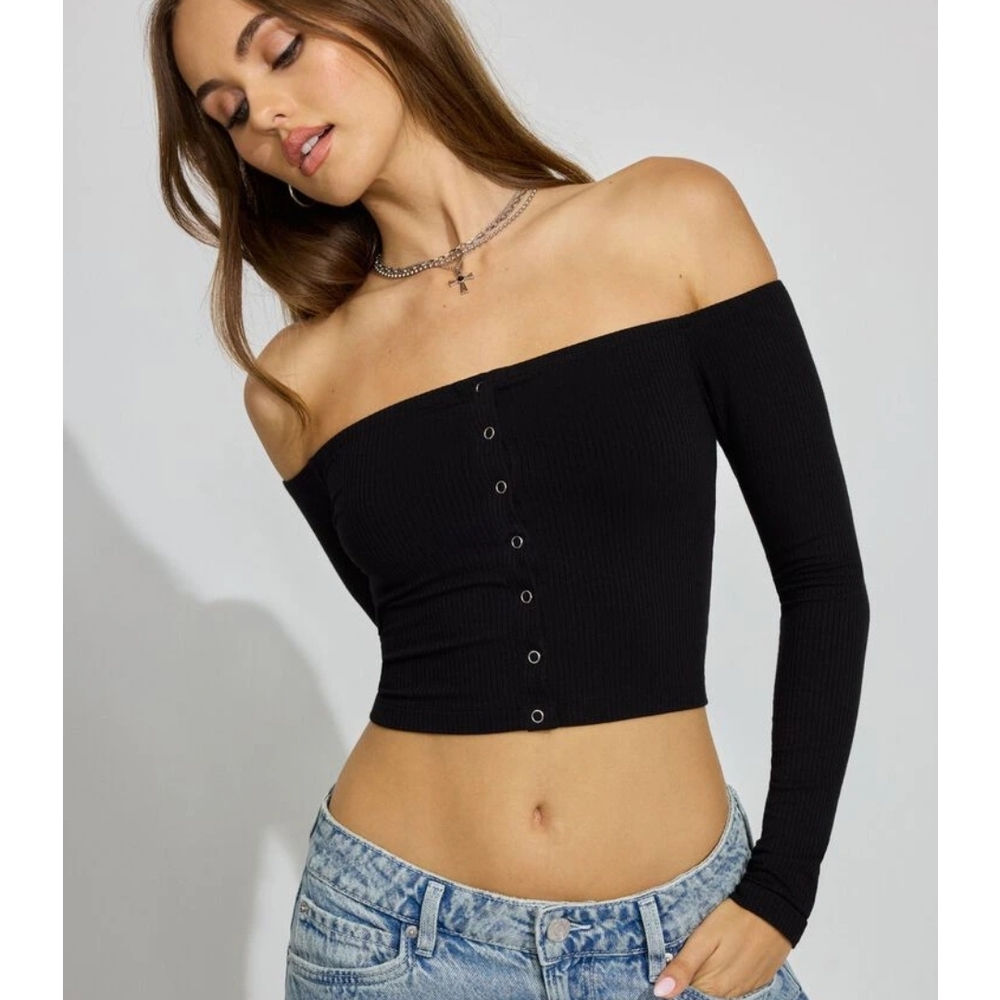 Garage Black Off-Shoulder Buttoned Crop Top
